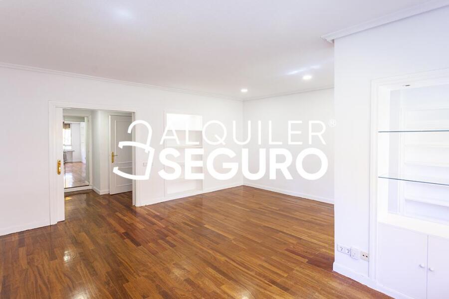 Inmueble en Calle de Menendez Pidal, MADRID
