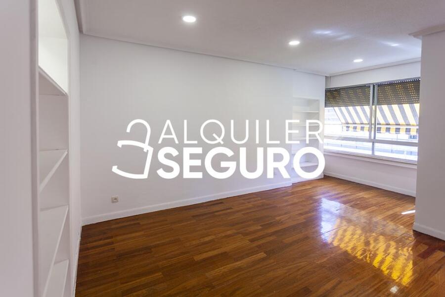 Inmueble en Calle de Menendez Pidal, MADRID
