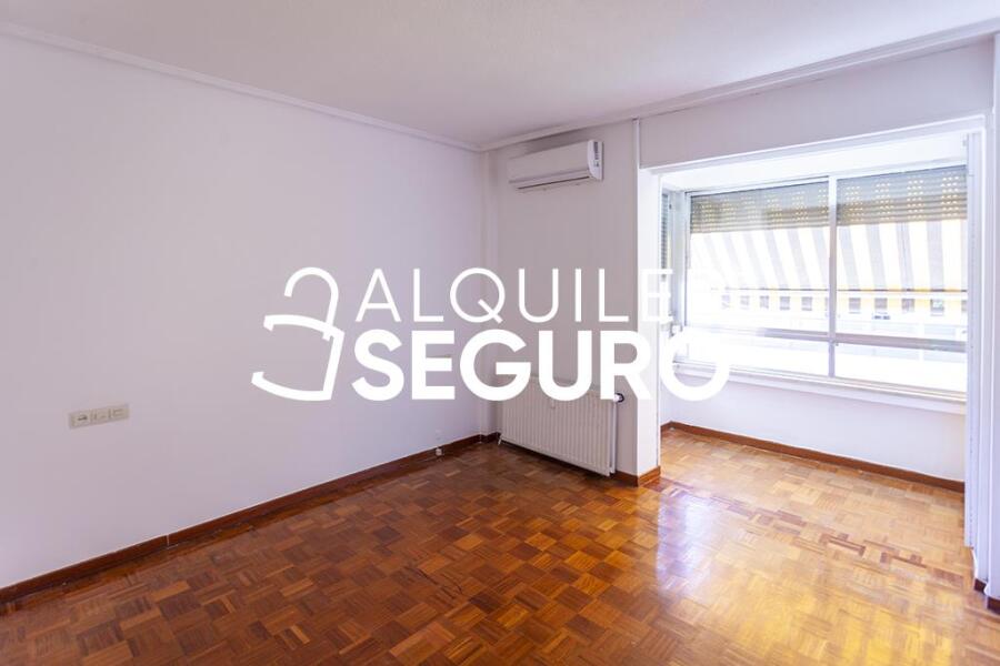 Inmueble en Calle de Menendez Pidal, MADRID