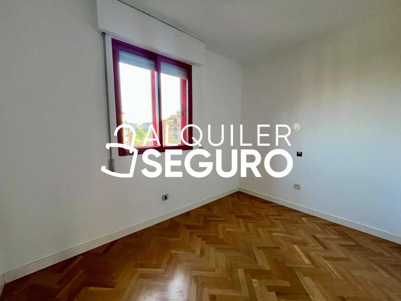 Inmueble en Calle del Valle de Bergantiños, MADRID