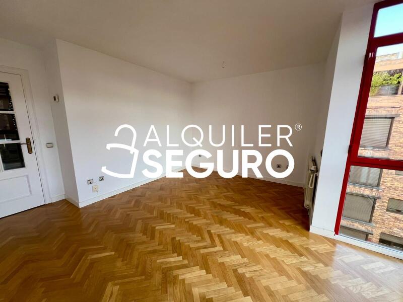 Inmueble en Calle del Valle de Bergantiños, MADRID