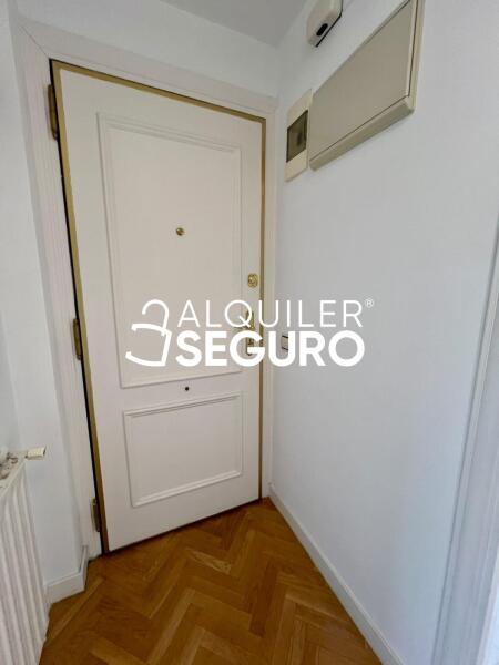 Inmueble en Calle del Valle de Bergantiños, MADRID