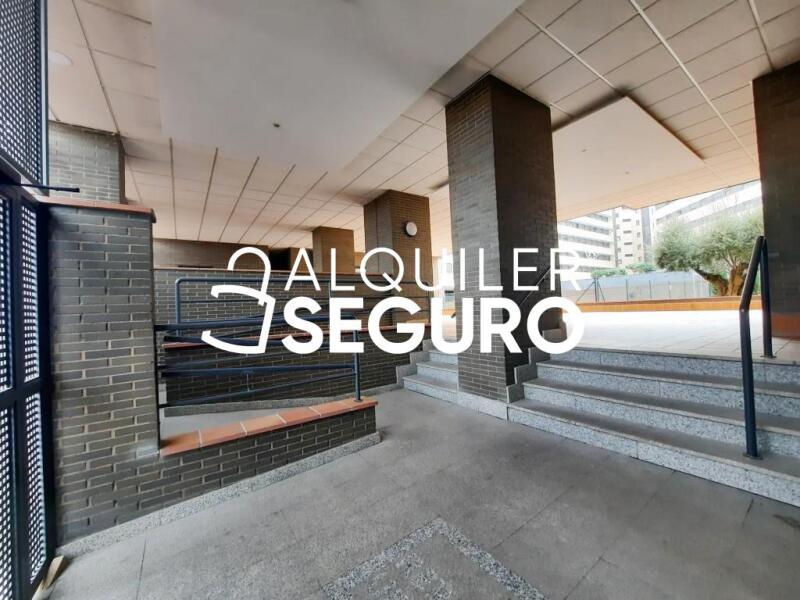 Inmueble en Avenida de la Gavia, MADRID
