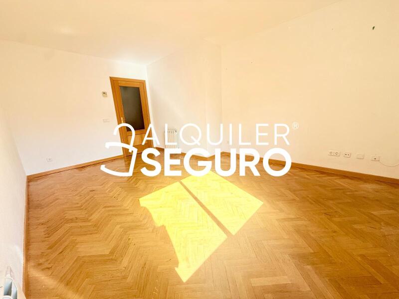 Inmueble en Calle de Bellver, MADRID