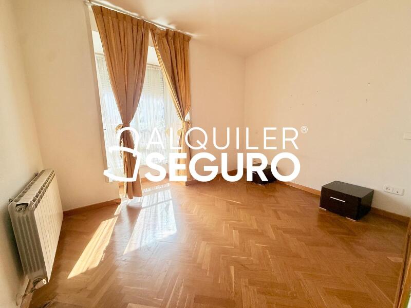 Inmueble en Calle de Bellver, MADRID