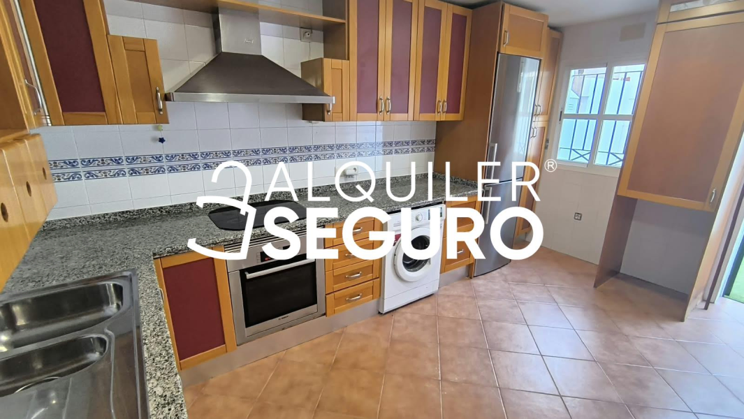Inmueble en Calle Verdial, SEVILLA