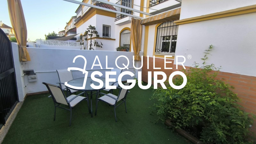 Inmueble en Calle Verdial, SEVILLA