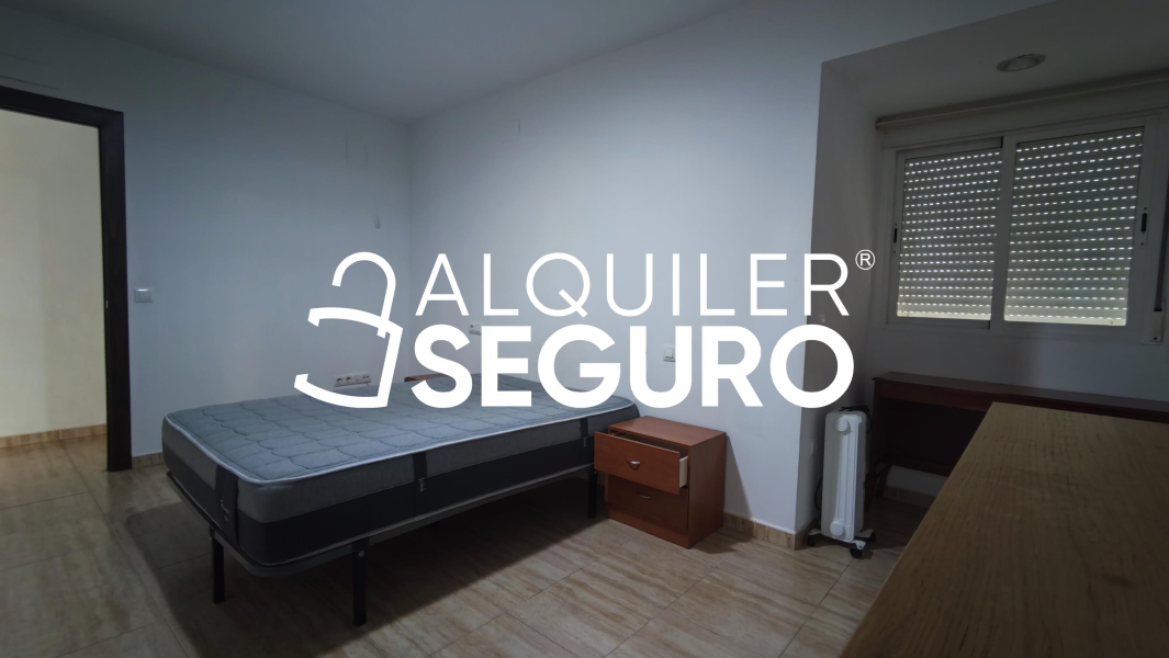 Inmueble en Calle Alcalde de la Cruz Ceballos, CÓRDOBA