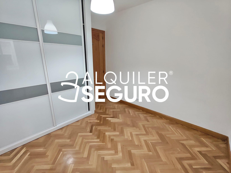 Inmueble en Calle Del Pico Balaitus, MADRID