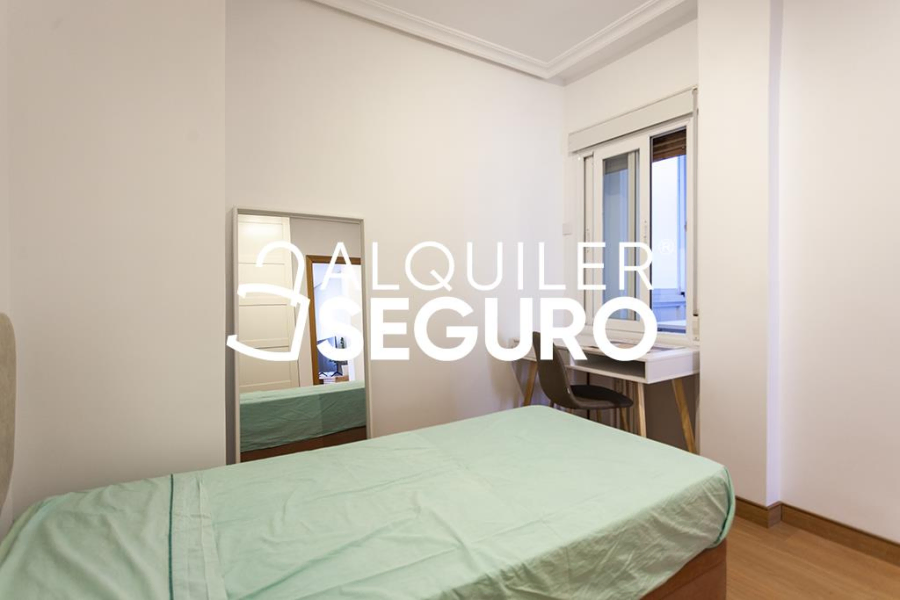 Inmueble en Calle de María de Guzmán , MADRID