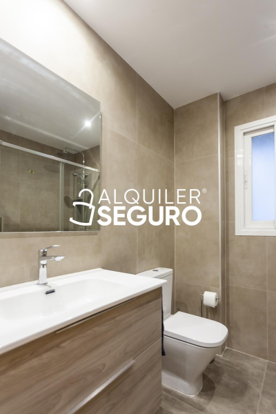 Inmueble en Calle de María de Guzmán , MADRID