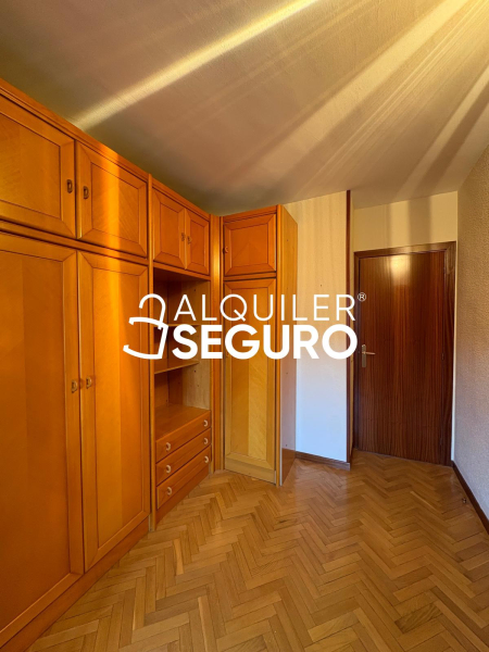 Inmueble en Calle la Cenicienta , MADRID