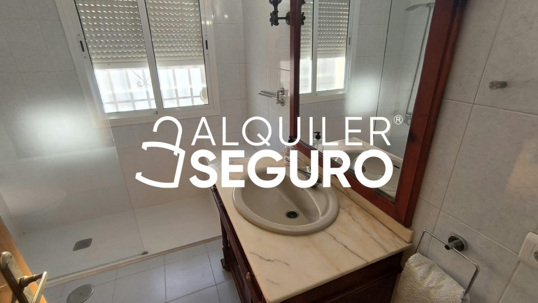 Inmueble en Calle Santa Bárbara, SEVILLA