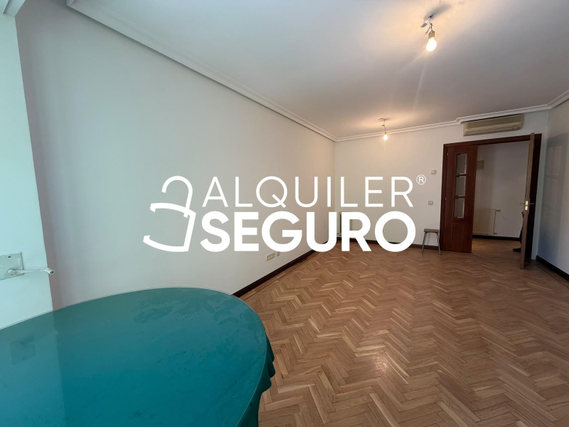 Inmueble en Calle de Sangarcía, MADRID