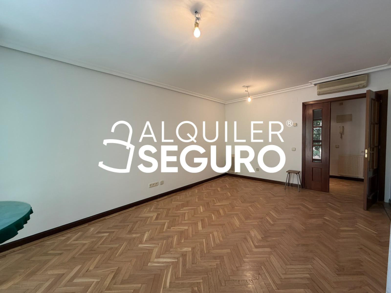 Inmueble en Calle de Sangarcía, MADRID