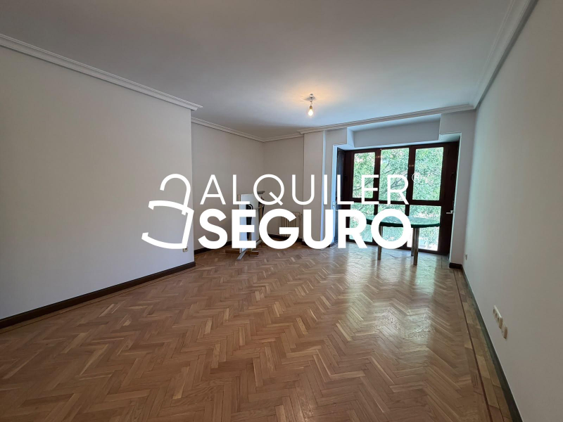 Inmueble en Calle de Sangarcía, MADRID