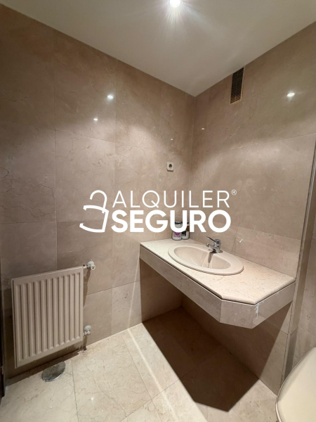 Inmueble en Calle de Sangarcía, MADRID