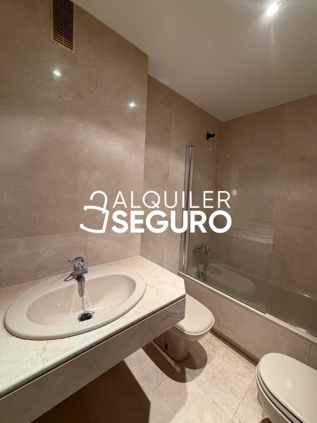 Inmueble en Calle de Sangarcía, MADRID