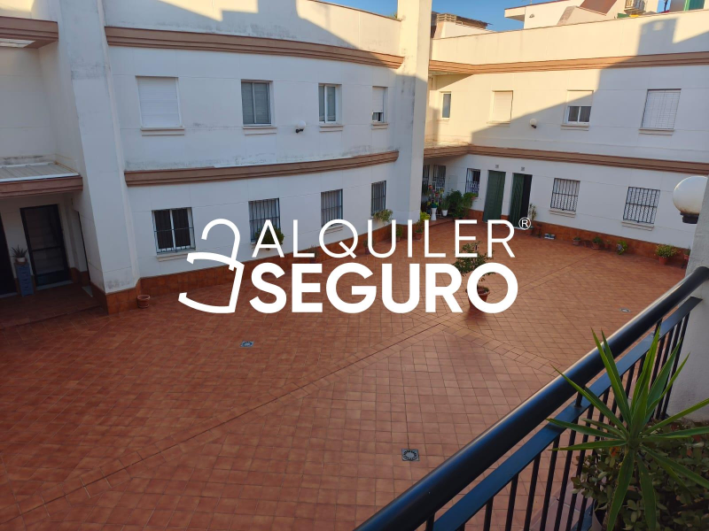 Inmueble en Calle Amancio Renes, SEVILLA