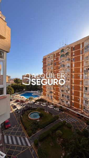 Piso en Calle Luis Vives, BENALMÁDENA MÁLAGA