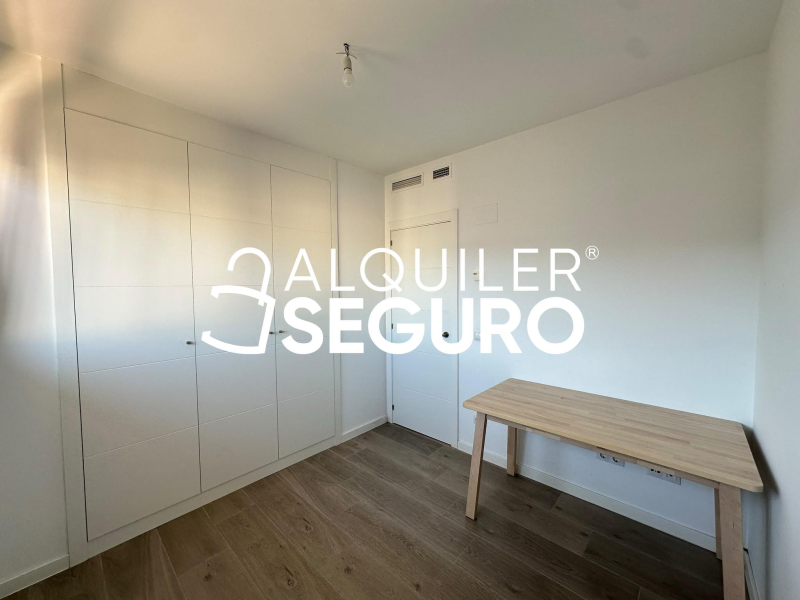 Inmueble en Avenida Miguel Delibes, MADRID