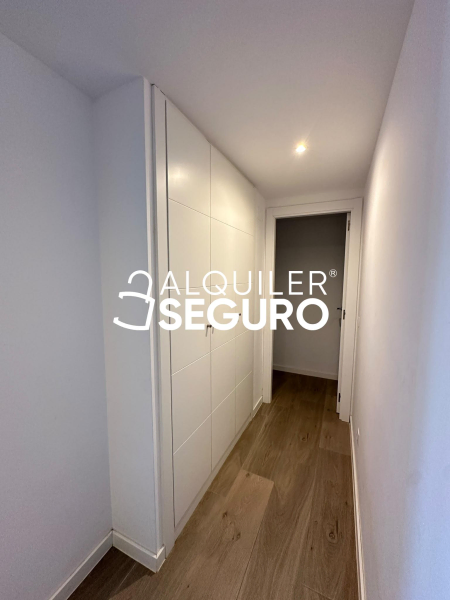 Inmueble en Avenida Miguel Delibes, MADRID