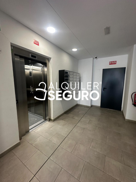 Inmueble en Avenida Miguel Delibes, MADRID