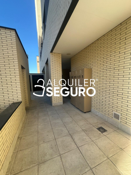 Inmueble en Avenida Miguel Delibes, MADRID