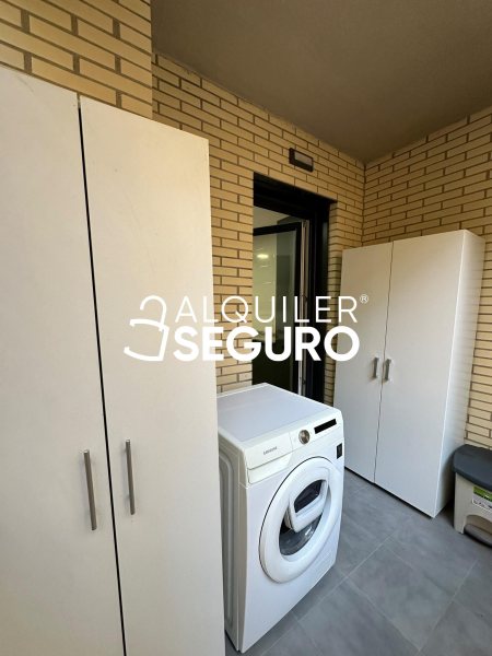 Inmueble en Avenida Miguel Delibes, MADRID