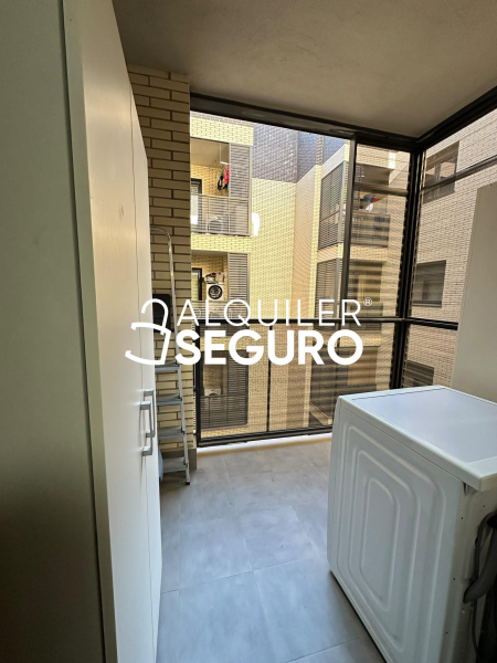 Inmueble en Avenida Miguel Delibes, MADRID