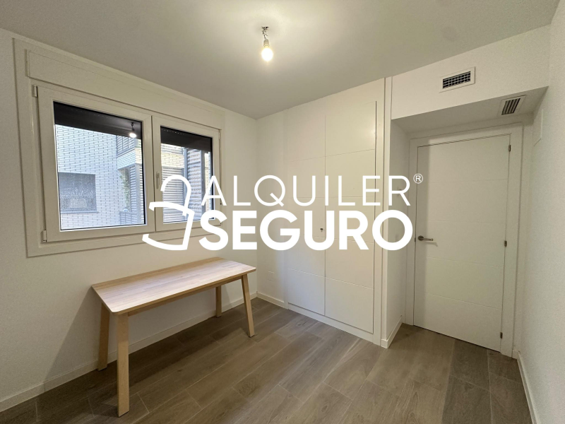 Inmueble en Avenida Miguel Delibes, MADRID