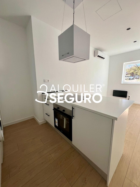 Inmueble en Avenida de Tenerife, MADRID