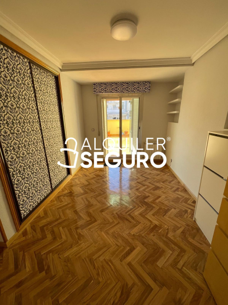 Inmueble en Calle Virgen de Belen, MADRID