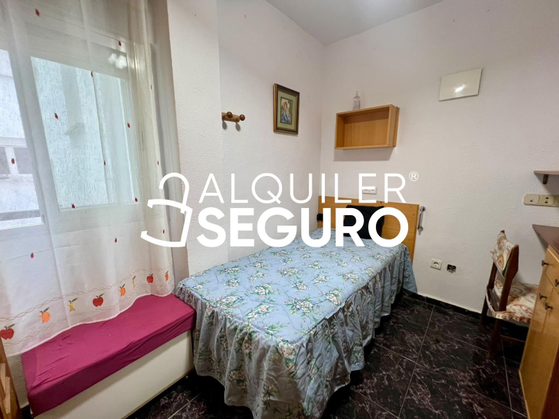 Inmueble en Calle de la Isla de Arosa, MADRID