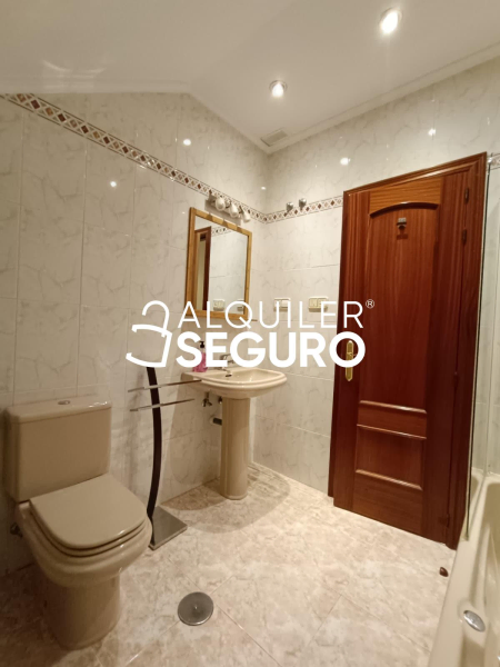 Piso en Calle Jose María Benito Serra, CIEMPOZUELOS MADRID