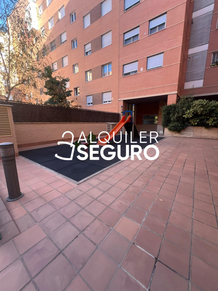 Inmueble en Calle de Julián Camarillo, MADRID