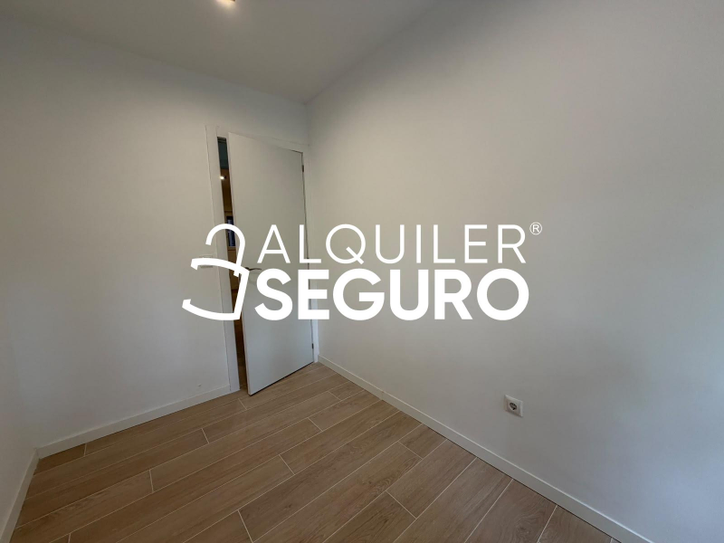 Inmueble en Avenida Buenos Aires, MADRID