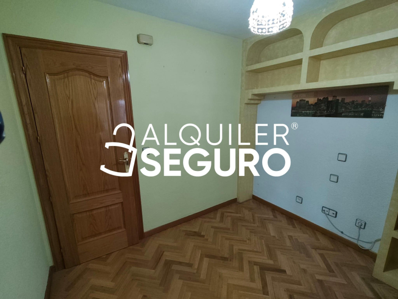 Inmueble en Calle Tribaldos , MADRID