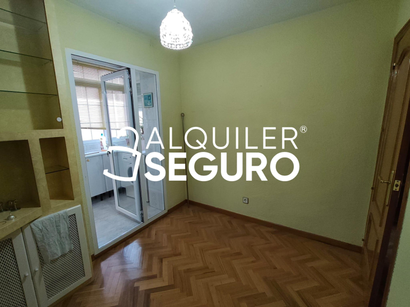 Inmueble en Calle Tribaldos , MADRID