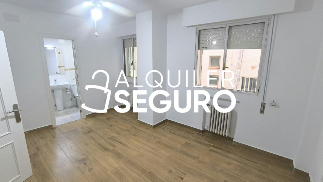 Inmueble en Calle  grupo Oscar Carvallo, SEVILLA