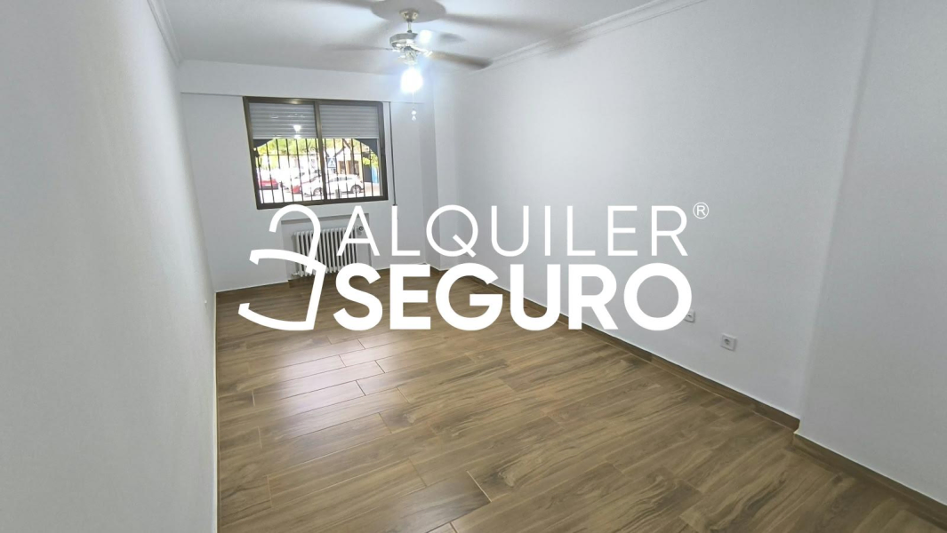 Inmueble en Calle  grupo Oscar Carvallo, SEVILLA
