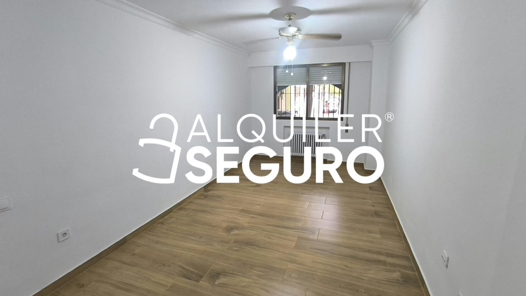 Inmueble en Calle  grupo Oscar Carvallo, SEVILLA