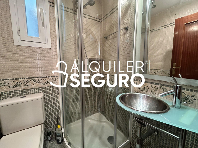 Inmueble en Calle Tomás Borrás, MADRID