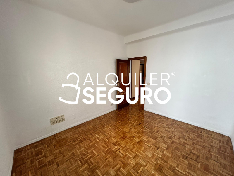 Inmueble en Calle Tomás Borrás, MADRID