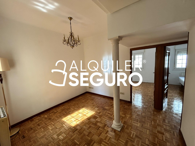 Inmueble en Calle Tomás Borrás, MADRID