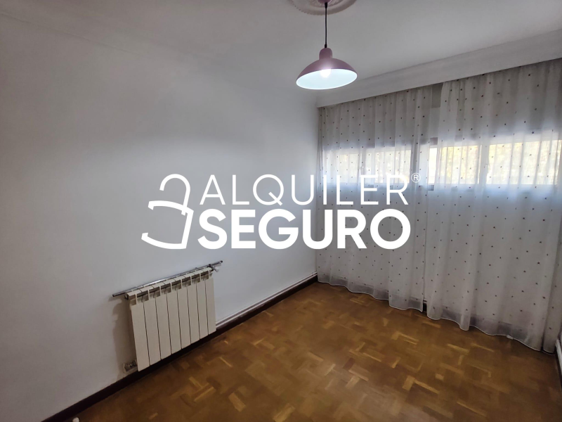 Inmueble en Calle de Badalona, MADRID
