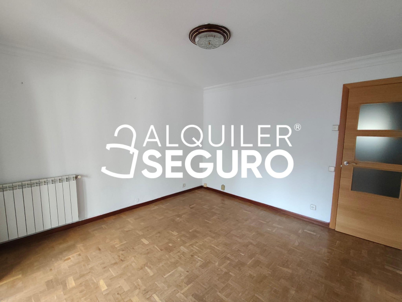 Inmueble en Calle de Badalona, MADRID