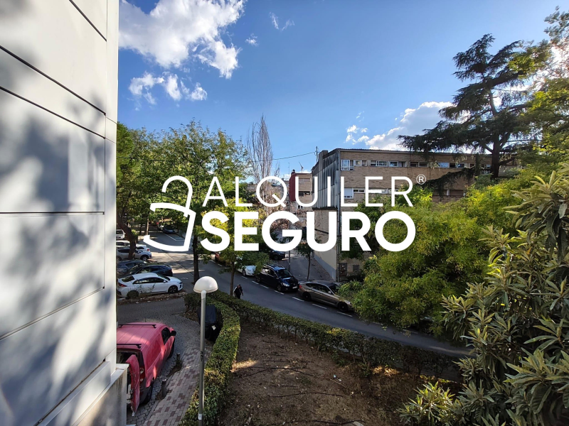 Inmueble en Calle de Badalona, MADRID