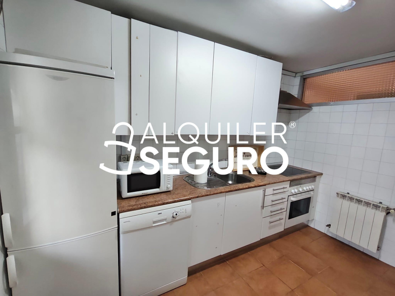 Inmueble en Calle de Badalona, MADRID