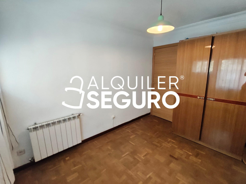 Inmueble en Calle de Badalona, MADRID